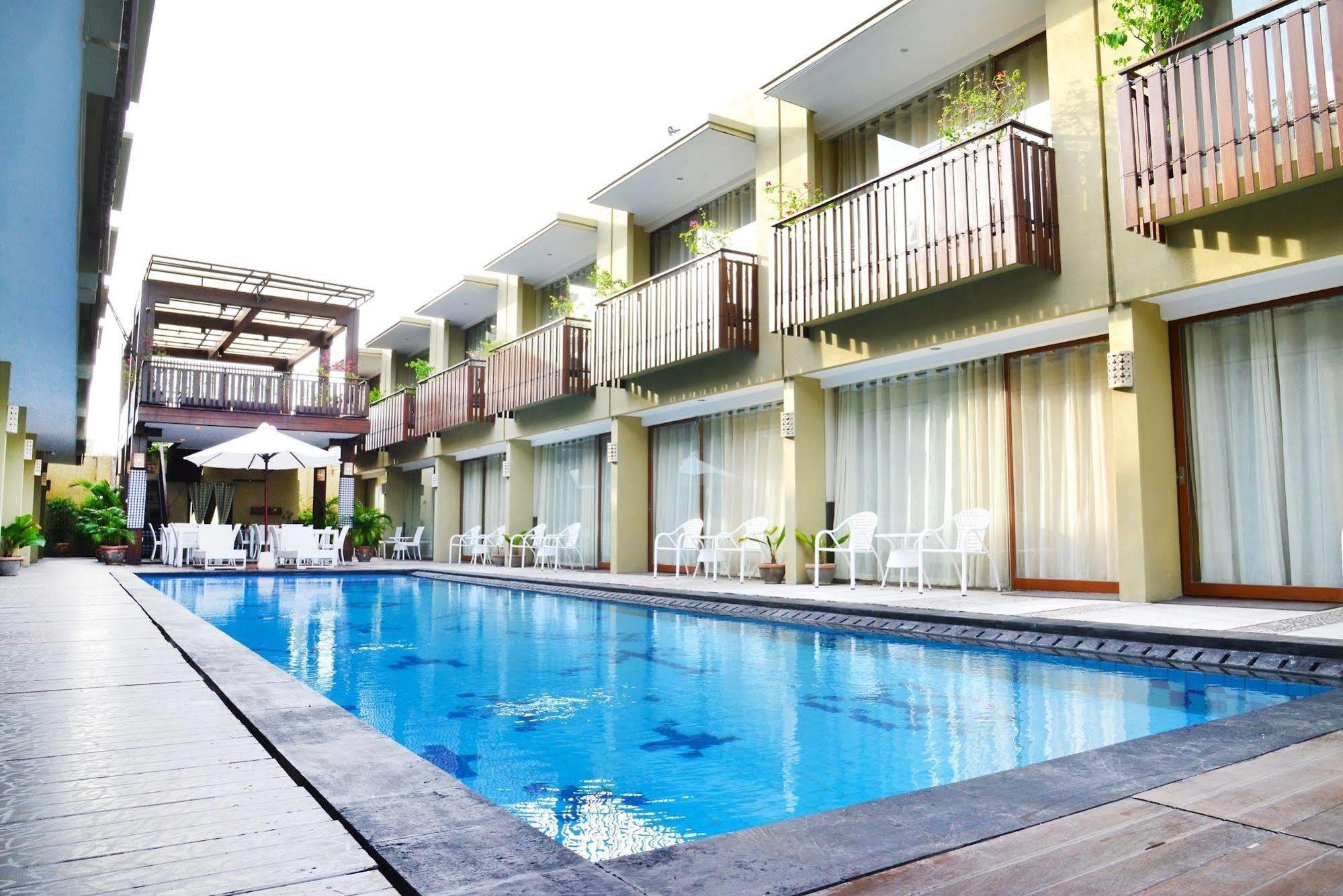 Devata Suites And Residence Legian  Ngoại thất bức ảnh